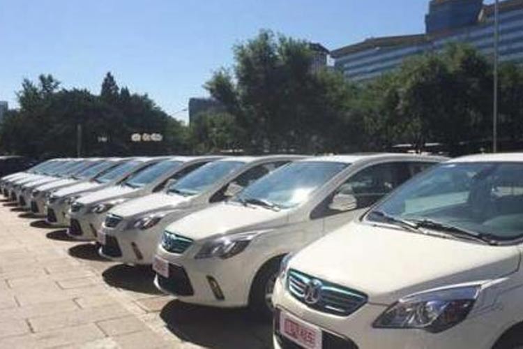 租车需要准备哪些证件资料?